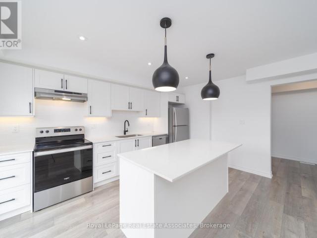 apartment at 12 HAY LANE, Barrie, Ontario, L9J0V5
