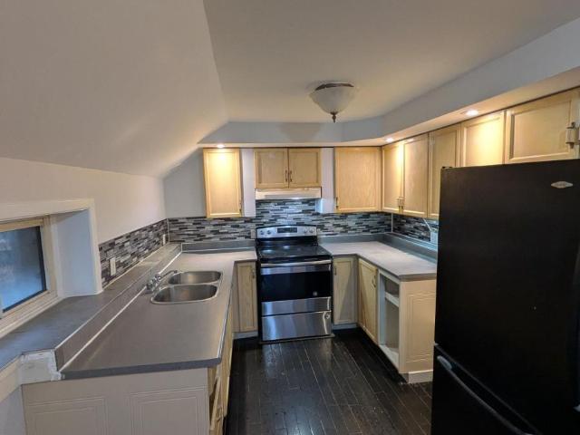 apartment at 12 RUSSELL STREET W