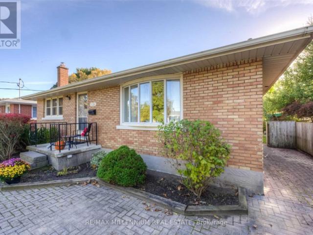 apartment at 135 BYRON AVENUE, Kitchener, Ontario, N2C1Z7