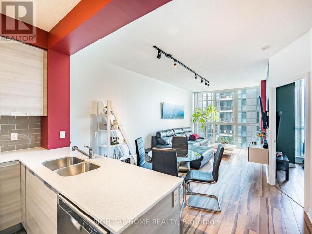 apartment at 1301 55 EGLINTON AVENUE W, Mississauga, Ontario, L5R0E4