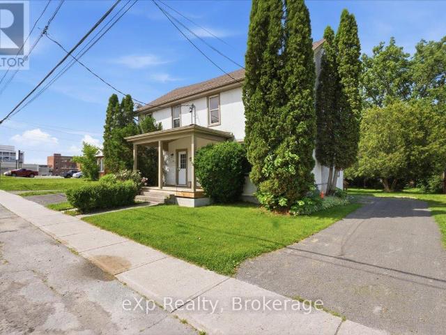 apartment at 132 MACDONALD AVENUE, Belleville, Ontario, K8N3Y3