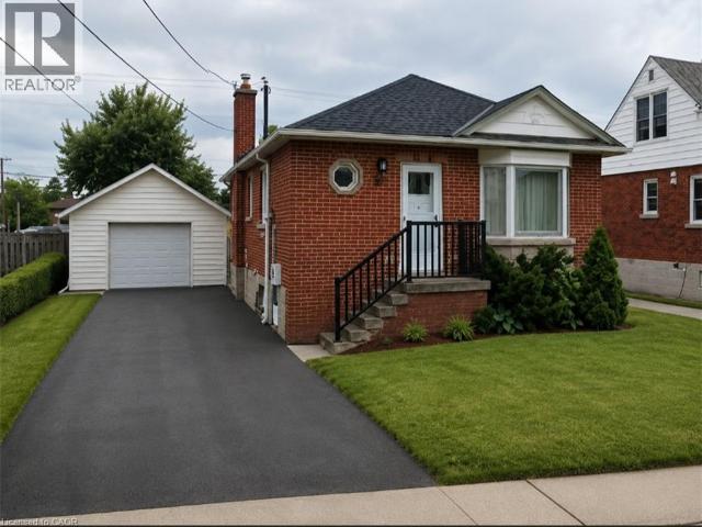 apartment at 132 EAST 31ST Street, Hamilton, Ontario, L8V3P2
