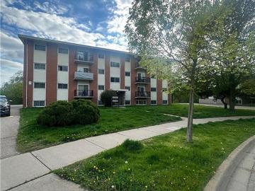 apartment at 145 MACGREGOR Crescent Unit# 1, Waterloo, Ontario, N2J3X2