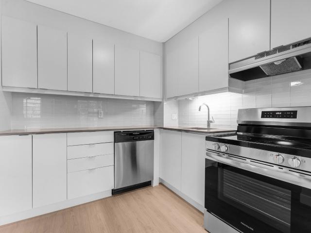 apartment at 145 York St ByWard Market Ottawa K1N 8Y3