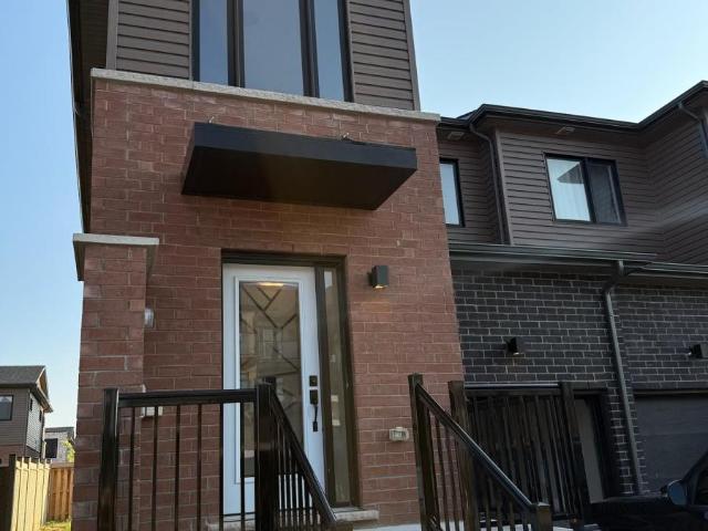 apartment at 141 TURNBERRY LANE, Barrie, Ontario, L9J0M4