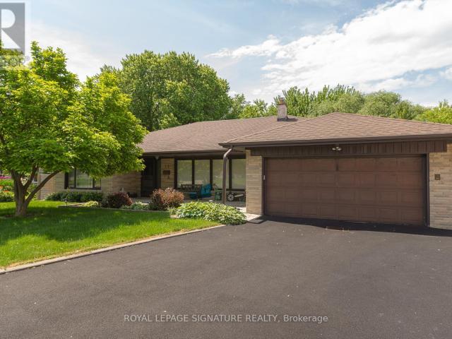 apartment at 14 CANEROUTH DRIVE, Toronto, Ontario, M9C3R5