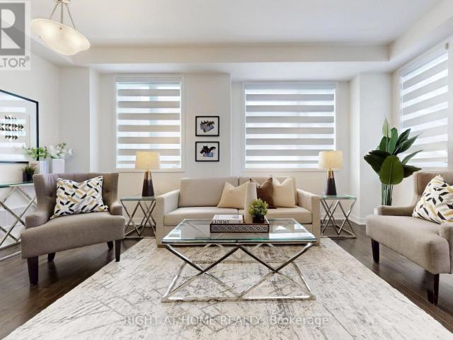 apartment at 154 ANNA RUSSELL WAY