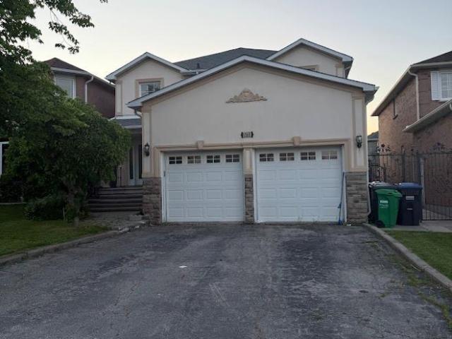 apartment at 1561 WINTERGROVE GARDENS, Mississauga, Ontario, L5M3Z9