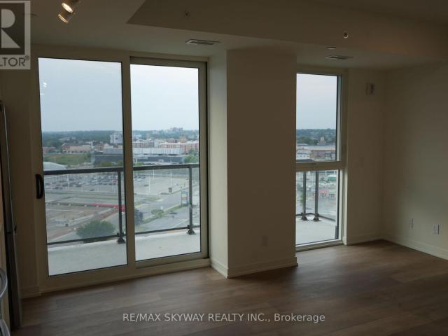 apartment at 1501 – 33 ERIE AVENUE