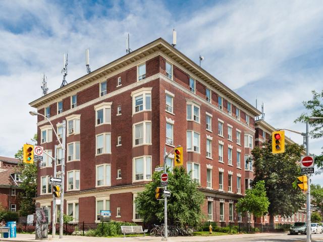 apartment at 150 Fermanagh Avenue Roncesvalles Toronto M6R 1M3