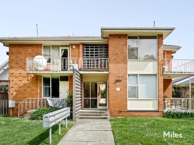 apartment at 15/289 Upper Heidelberg Road, Ivanhoe
