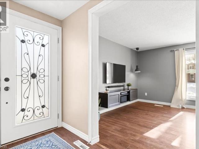 apartment at 152B NORTHLAKE Drive, Waterloo, Ontario, N2V1H7