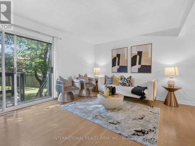 apartment at 15 6855 GLEN ERIN DRIVE, Mississauga, Ontario, L5N1P6