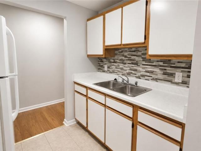 apartment at 15 EMPIRE Street Unit# 1, Welland, Ontario, L3B2L3