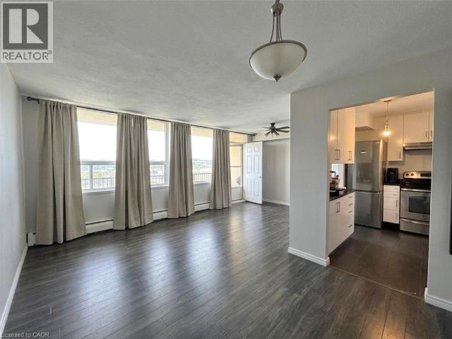 apartment at 15 NICKLAUS Drive Unit# 910, Hamilton, Ontario, L8K5J5