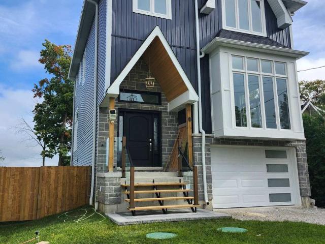 apartment at 15 STANLEY AVENUE