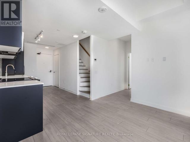 apartment at 167 1610 CHARLES STREET, Whitby, Ontario, L1N0P5