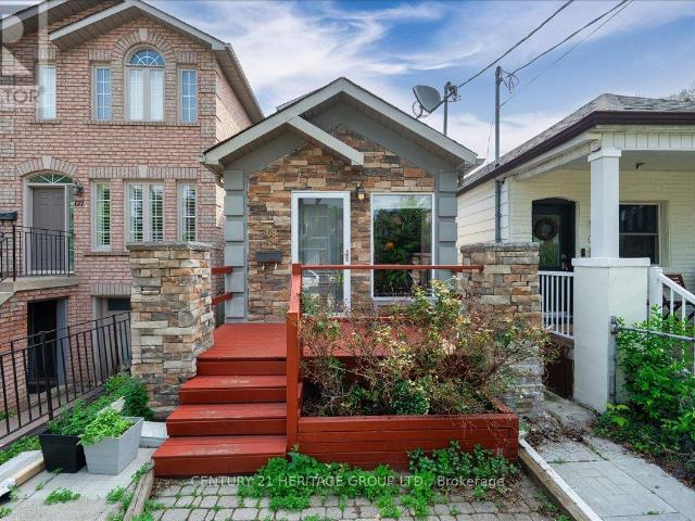 apartment at 169 KING EDWARD AVENUE