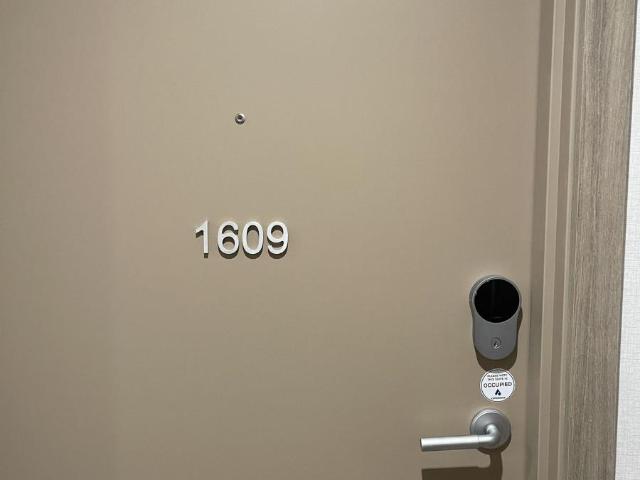 apartment at 1609 – 5 QUARRINGTON LANE