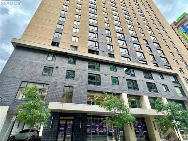 apartment at 1610 – 105 CHAMPAGNE AVENUE