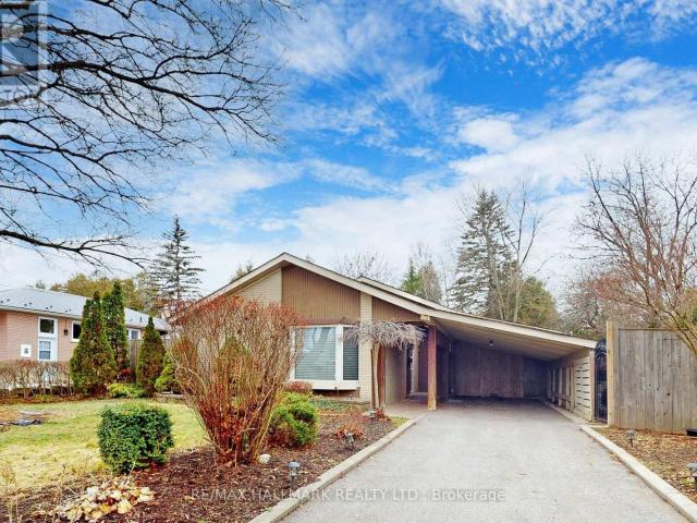 apartment at 16 KNOWLES CRESCENT, Aurora, Ontario, L4G1Z7