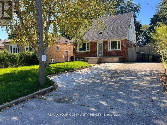 apartment at 16 ROBERTSFIELD CRESCENT, Toronto, Ontario, M1R2X2