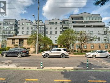 Apartment to rent in Chedoke Park - Parking