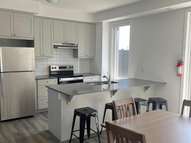 apartment at 17 1259 LILY CRESCENT, Milton, Ontario, L9E2C1