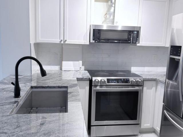 apartment at 17 – 3250 BENTLEY DRIVE