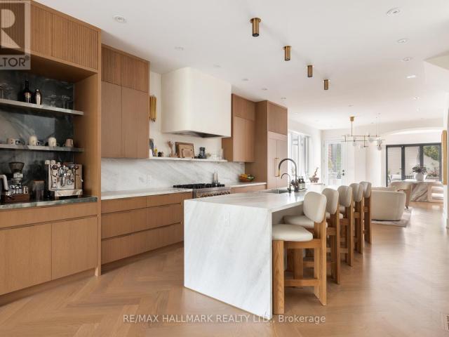 apartment at 18 FOXLEY STREET, Toronto, Ontario, M6J1R1