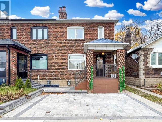 apartment at 196 LAWRENCE AVENUE W