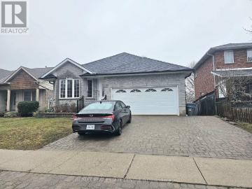 Guelph, Ontario - Garden, Fireplace, Parking