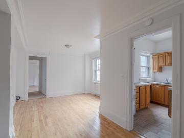 Apartment for rent in T, Brossard