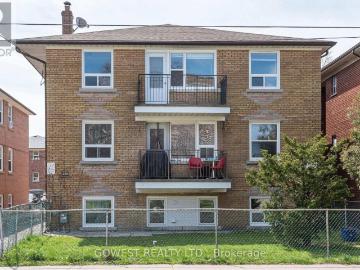 Preston, Cambridge, Ontario - Parking