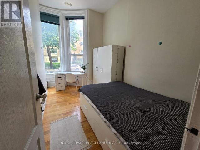 apartment at 1A 34 ROSS STREET, Toronto, Ontario, M5T1Z9