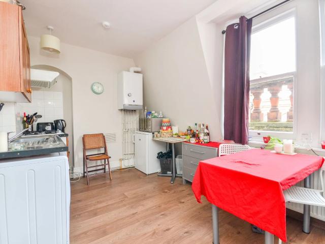 Apartment at 1st Avenue, Greater London