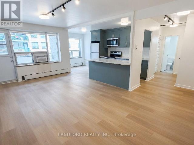 apartment at 204 420 EGLINTON AVENUE E, Toronto, Ontario, M4P1L8
