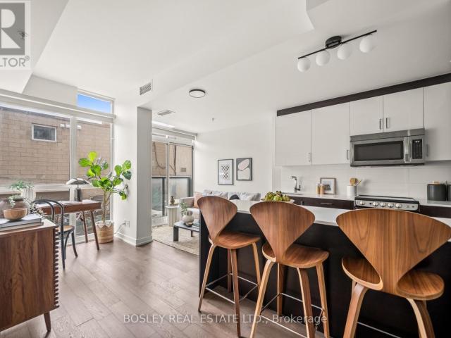apartment at 205 36 HOWARD PARK AVENUE, Toronto, Ontario, M6R0A5