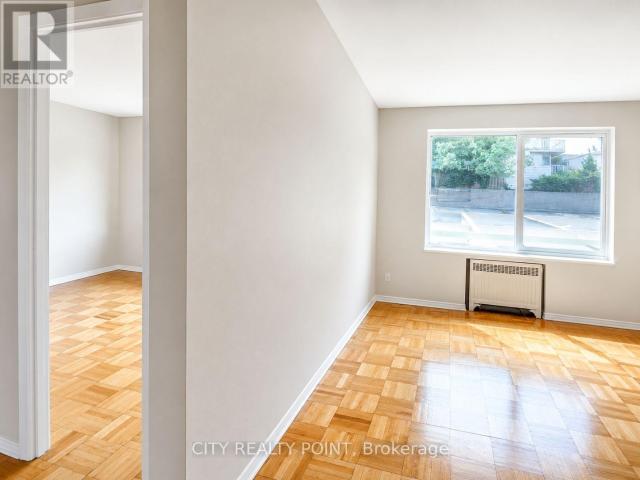 apartment at 209 – 990 AVENUE ROAD