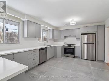 apartment at 201 FENN AVENUE, Toronto, Ontario, M2P1Y1