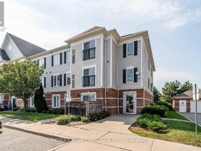 apartment at 201 94 ASPEN SPRINGS DRIVE, Clarington, Ontario, L1C5N4