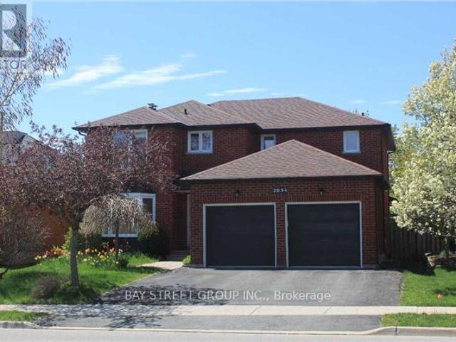apartment at 2034 OXFORD AVENUE, Oakville, Ontario, L6H4K7
