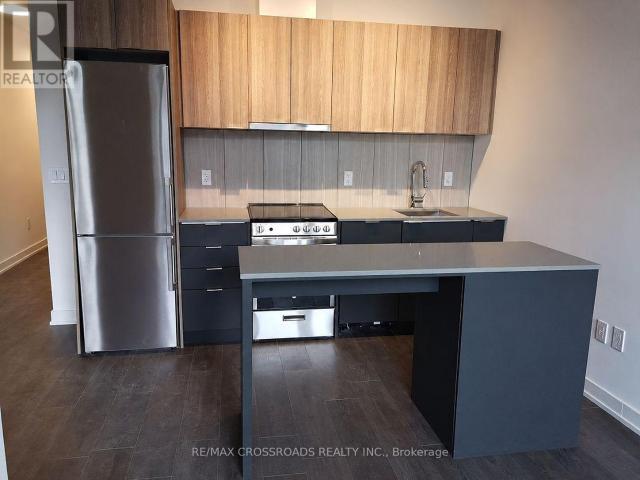 apartment at 203 8 TIPPETT ROAD, Toronto, Ontario, M3H0E7