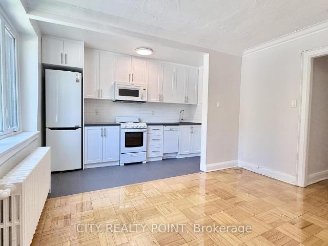 apartment at 218 396 AVENUE ROAD, Toronto, Ontario, M4V2H4