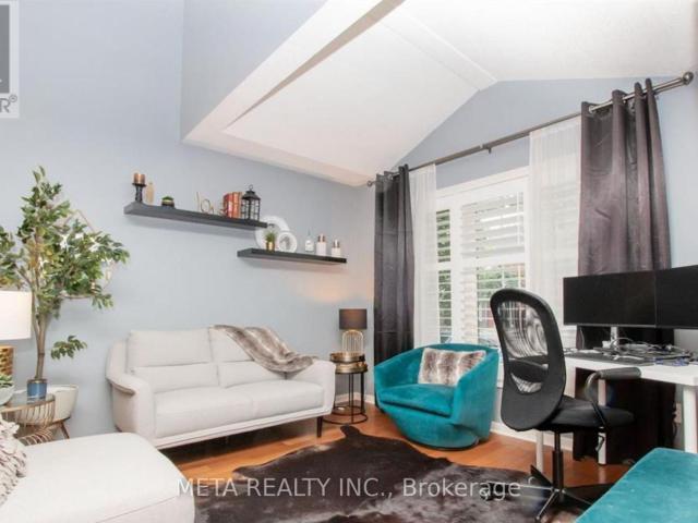 apartment at 2109 DUNMORE AVENUE