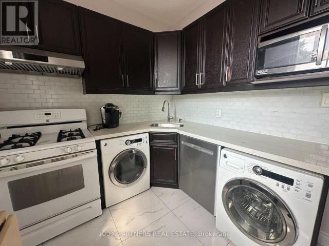 apartment at 210 BELLWOODS AVENUE, Toronto, Ontario, M6J2R1