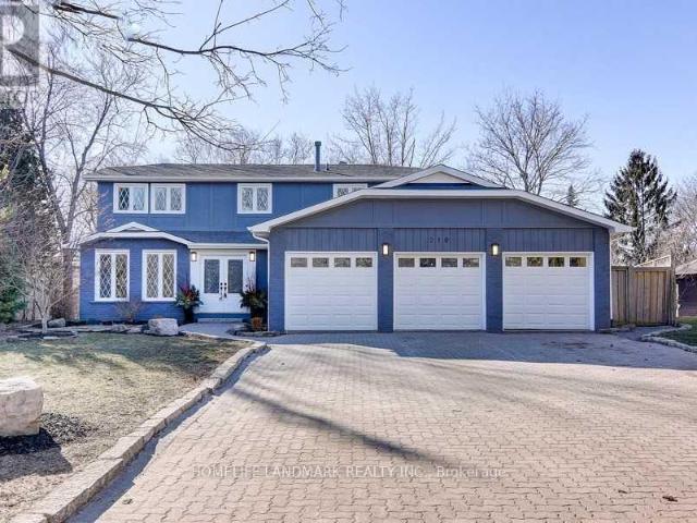 apartment at 210 VALLEYVIEW COURT, Oakville, Ontario, L6L5H8