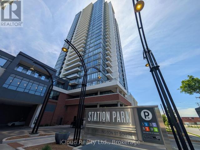 apartment at 211 – 15 WELLINGTON STREET S