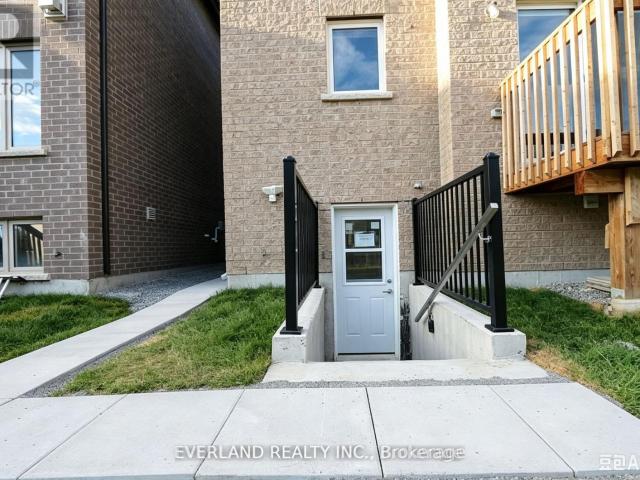 apartment at 21 KENNETH ROSS BEND, East Gwillimbury, Ontario, L9N0T7