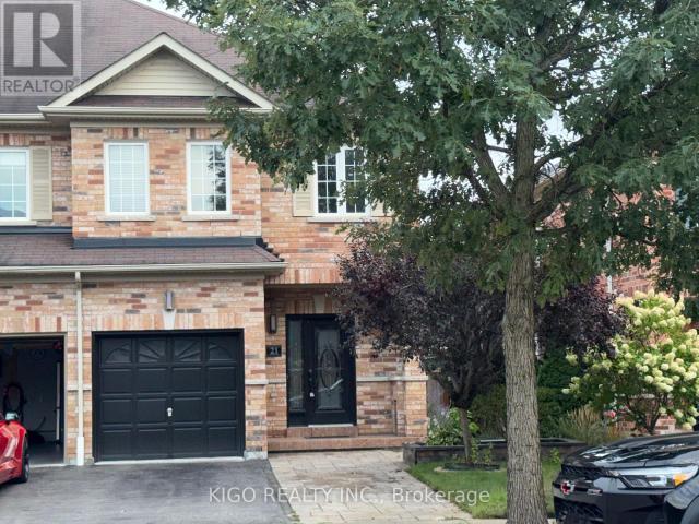 apartment at 21 SUMMERSIDE AVENUE